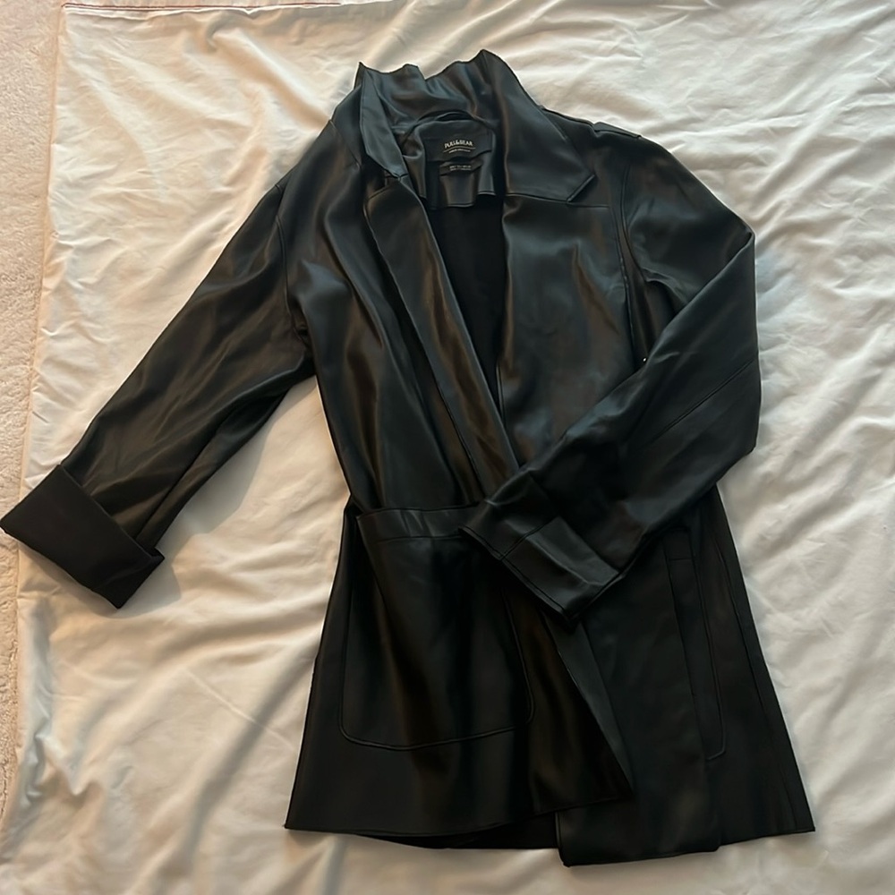 Pull & Bear relaxed leather blazer